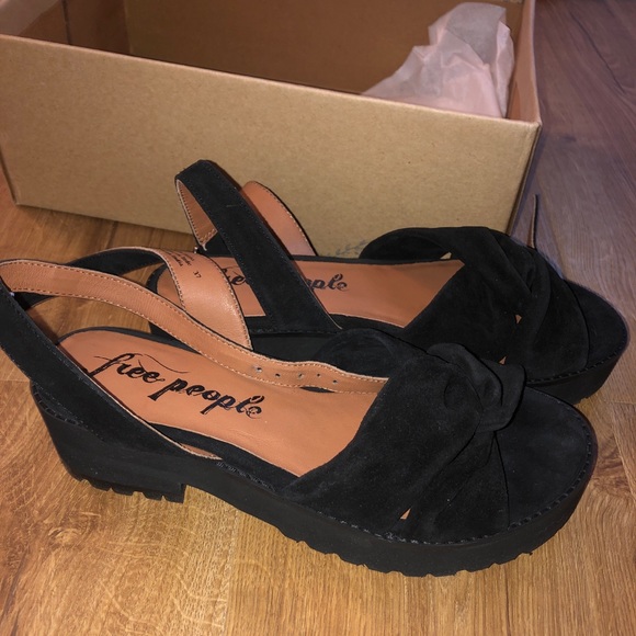 Free People Shoes - NIB Free People Essex Sandal